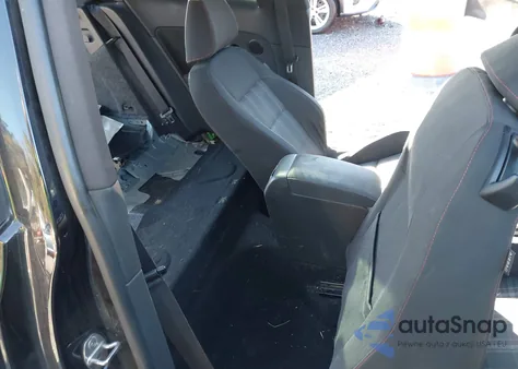 2013 Volkswagen Gti 2-Door z USA, uszkodzony, nr VIN WVWED7AJ3DW104804